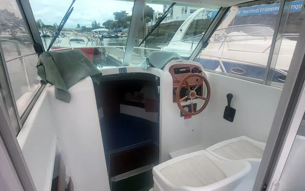 slider 2 Jeanneau Merry Fisher 635