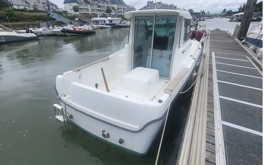 slider 3 Jeanneau Merry Fisher 635