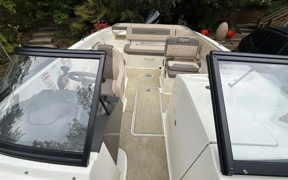 slider 10 Bayliner VR6 OB
