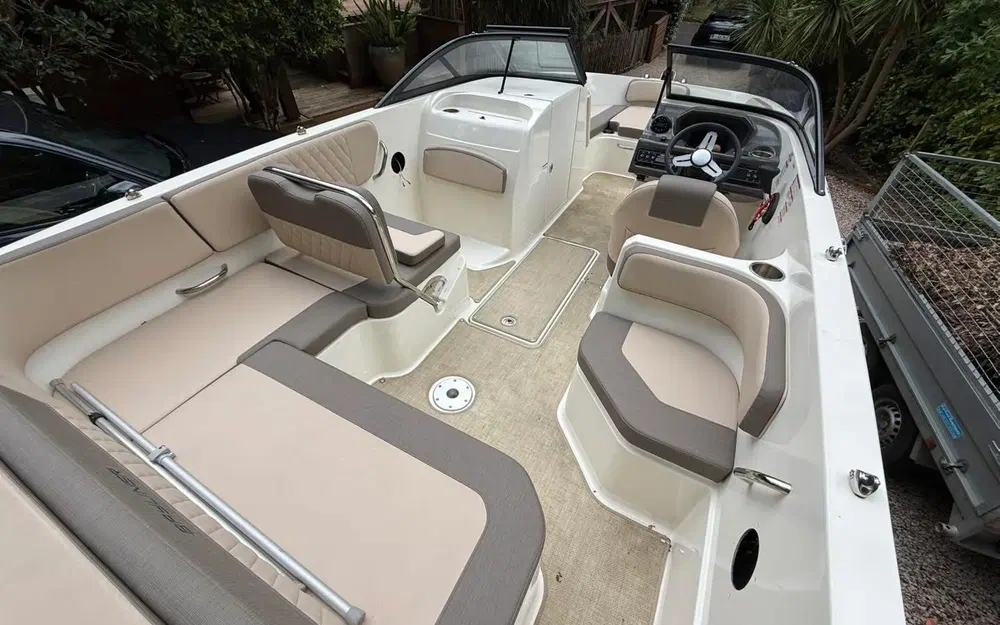 slider 14 Bayliner VR6 OB