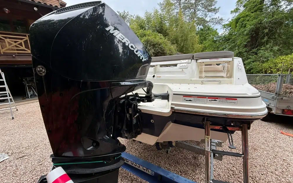 slider 4 Bayliner VR6 OB
