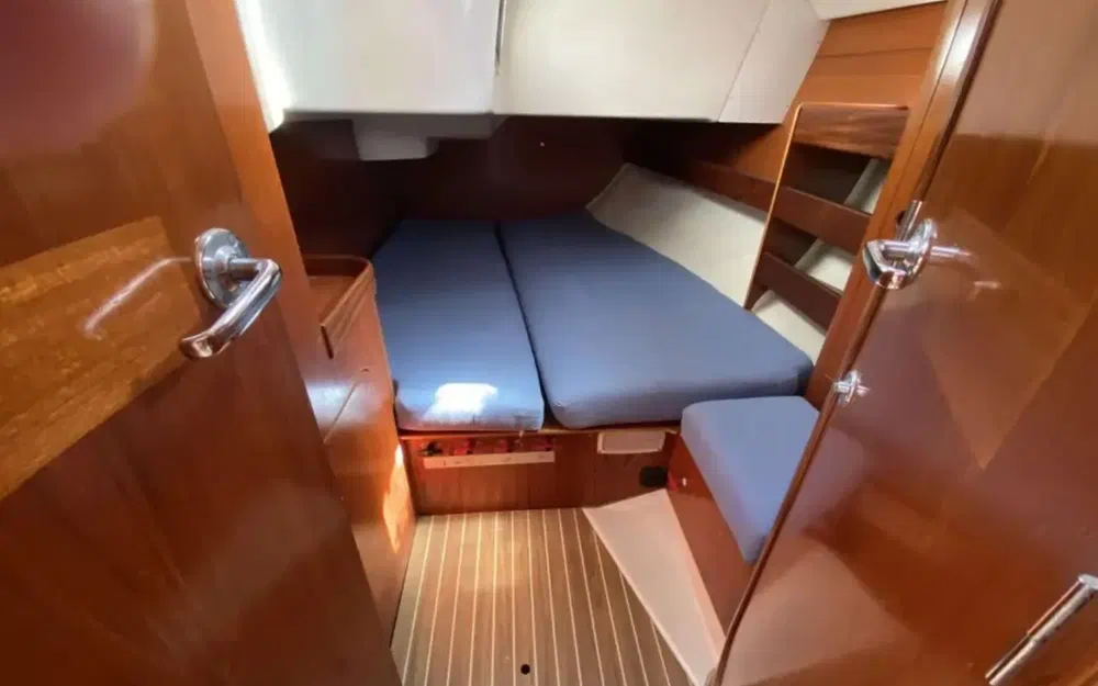slider 9 Beneteau Oceanis 440