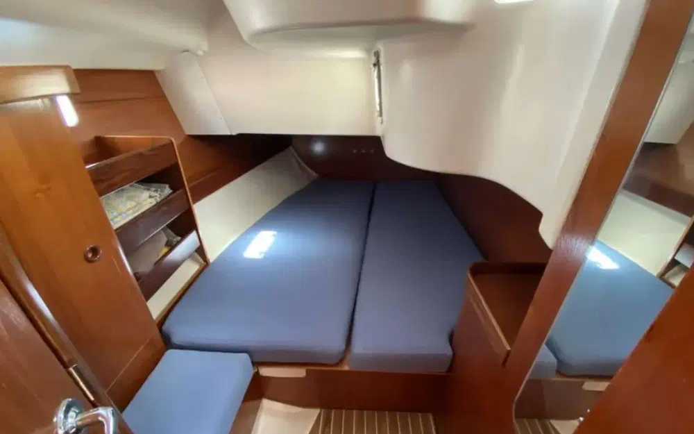 slider 10 Beneteau Oceanis 440