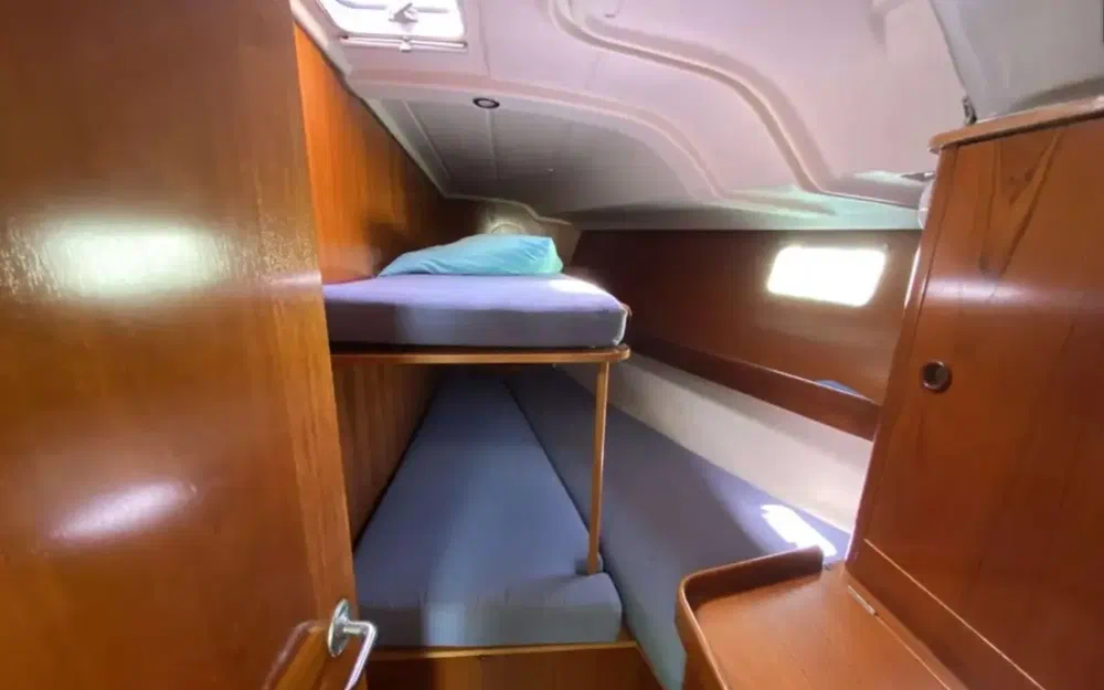 slider 12 Beneteau Oceanis 440