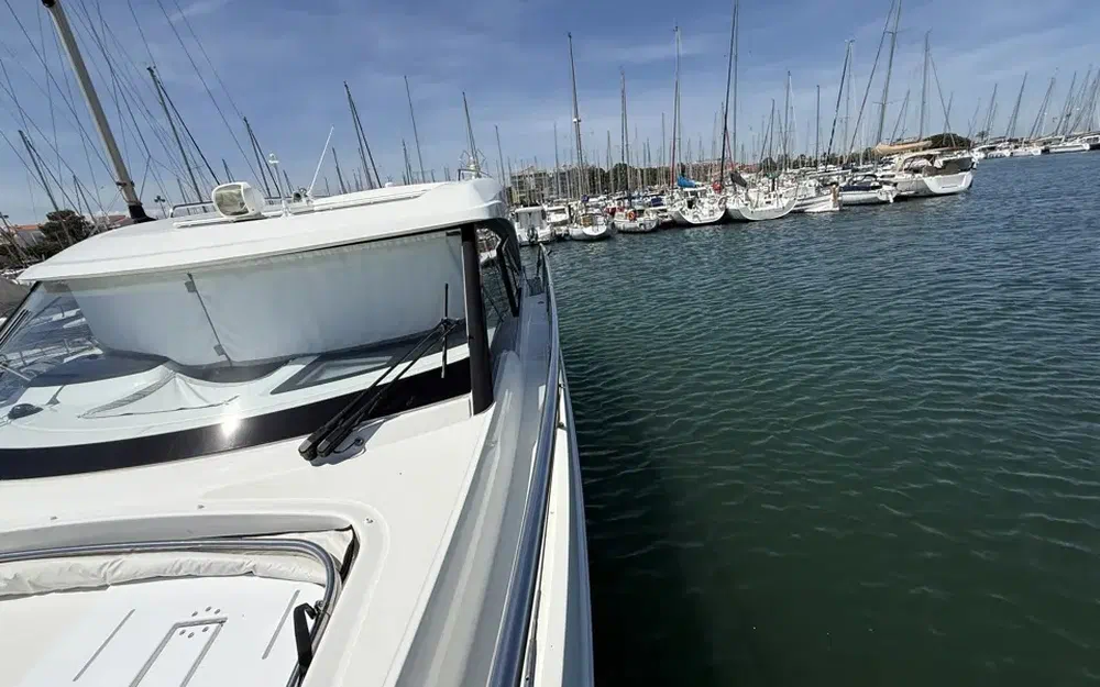 slider 12 Beneteau Antares 11 OB