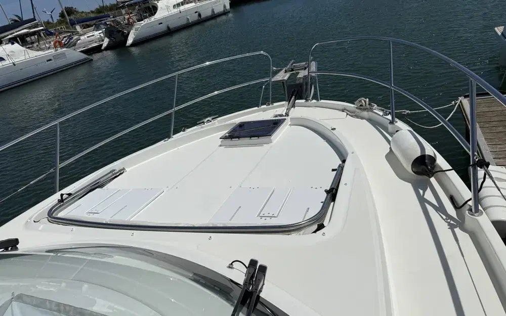 slider 18 Beneteau Antares 11 OB
