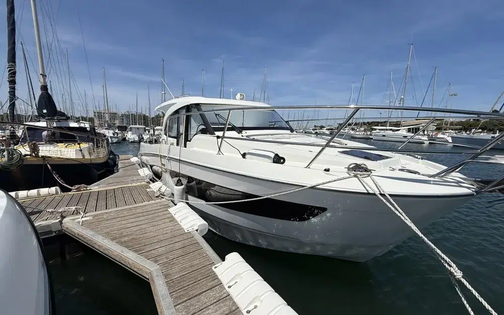 slider 1 Beneteau Antares 11 OB
