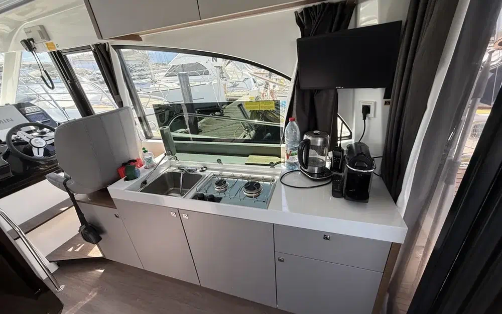 slider 23 Beneteau Antares 11 OB