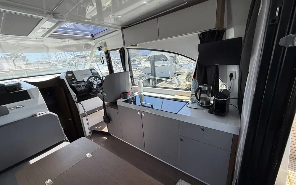 slider 24 Beneteau Antares 11 OB