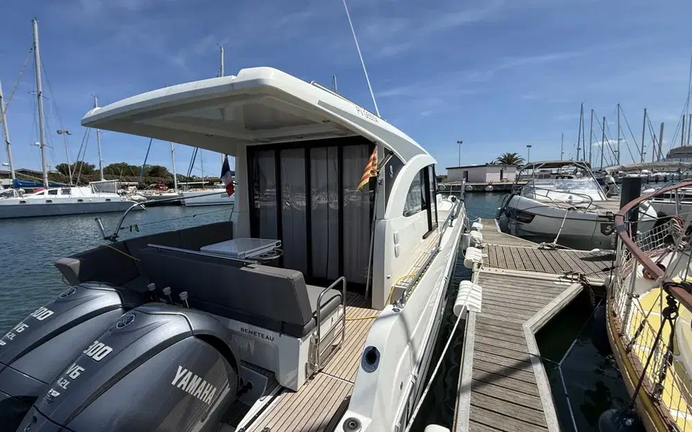 slider 3 Beneteau Antares 11 OB