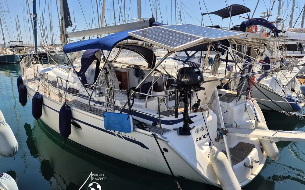 slider 1 Bavaria 42 cruiser