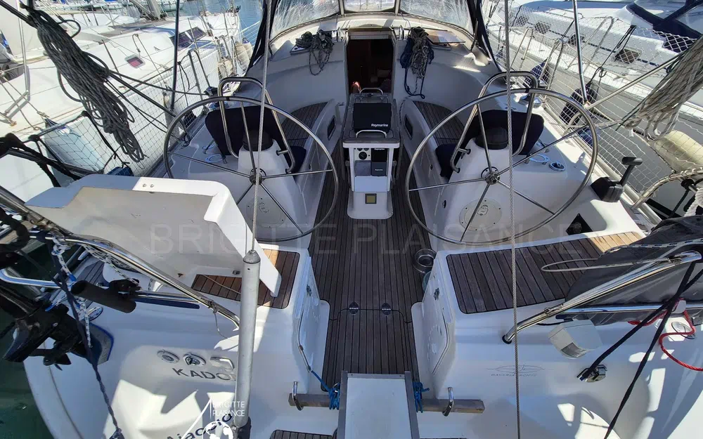 slider 2 Bavaria 42 cruiser