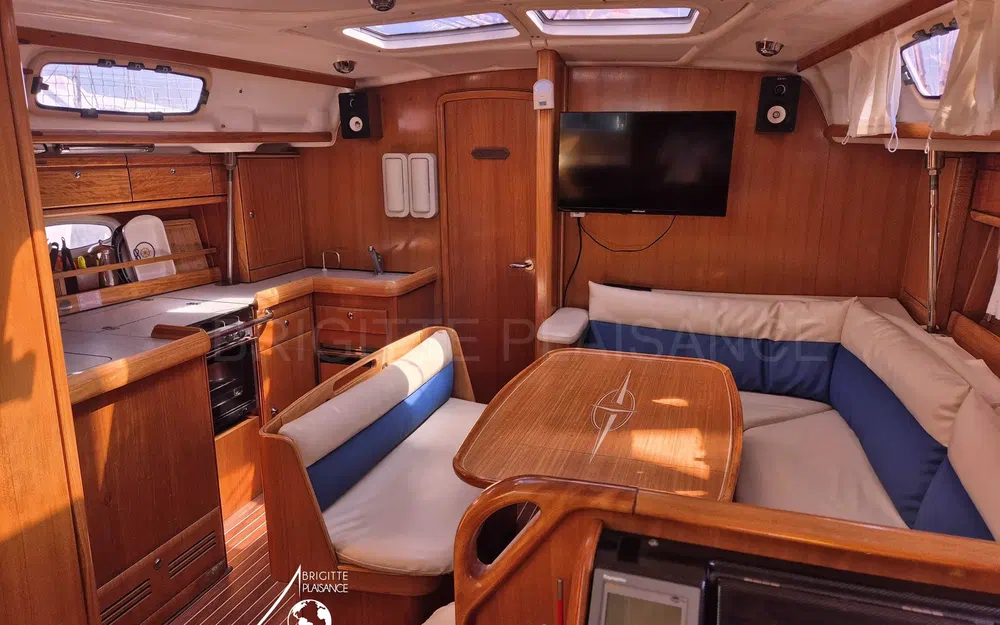 slider 5 Bavaria 42 cruiser