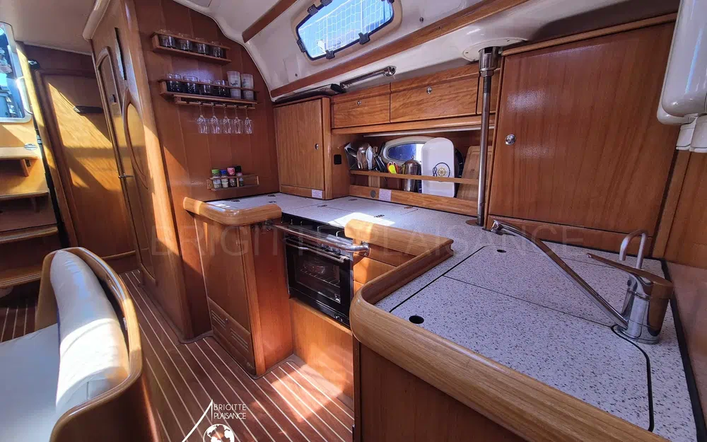 slider 6 Bavaria 42 cruiser