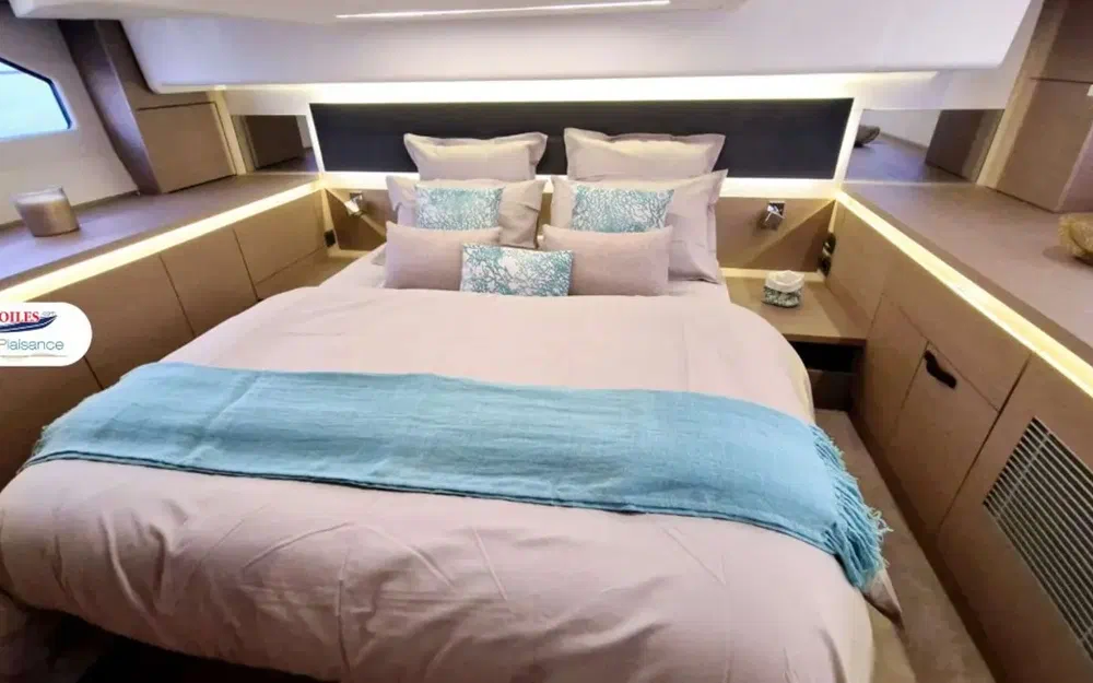 slider 13 Prestige Yachts 420 Fly