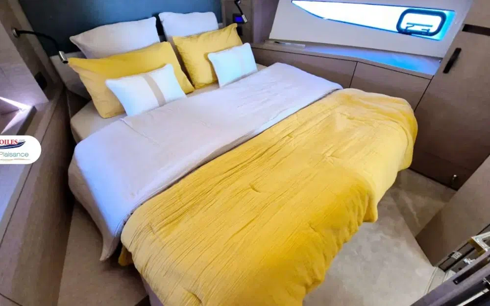 slider 17 Prestige Yachts 420 Fly