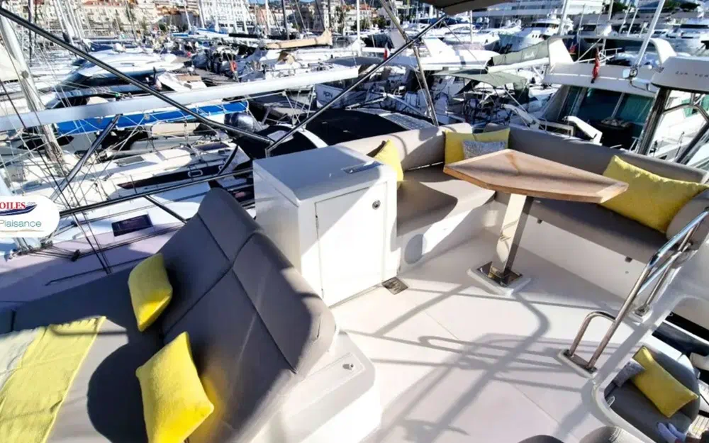 slider 23 Prestige Yachts 420 Fly