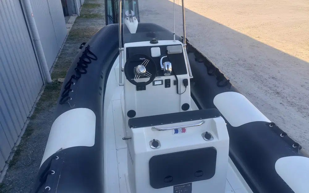 slider 7 Pro Marine Manta 610