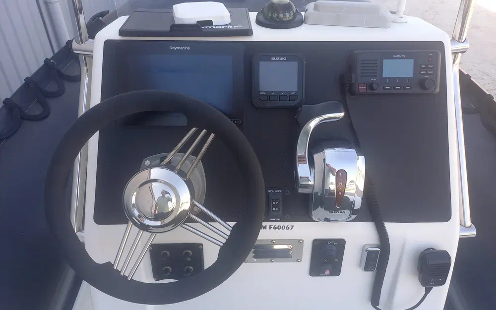 slider 8 Pro Marine Manta 610