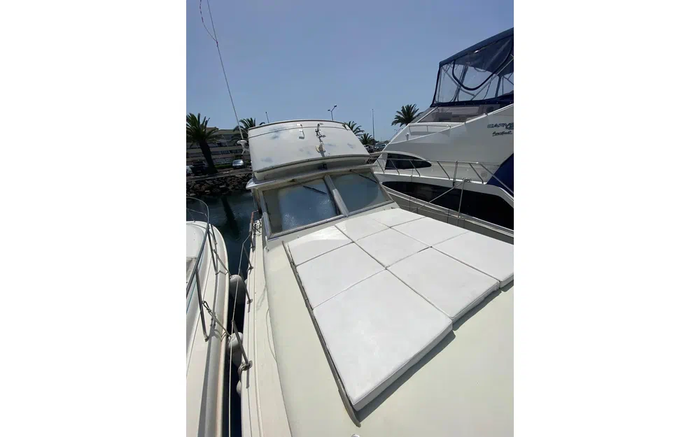 slider 4 Chris Craft 31 Commander