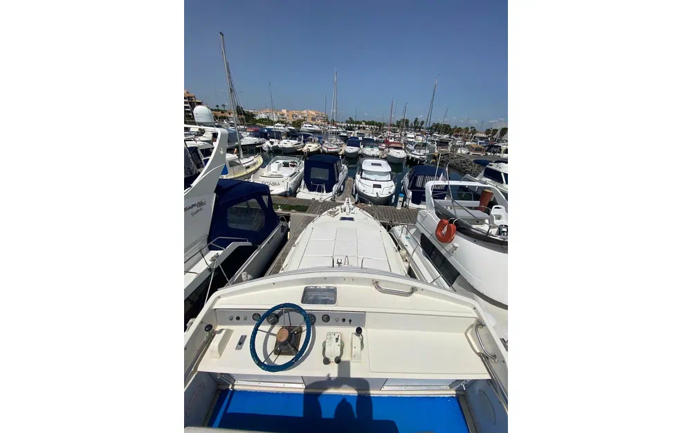 slider 5 Chris Craft 31 Commander