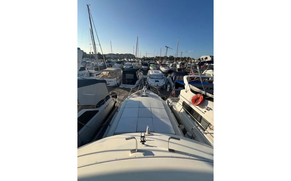 slider 6 Chris Craft 31 Commander