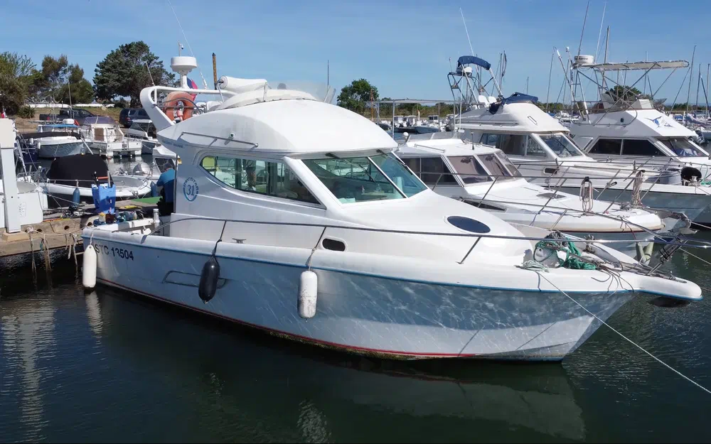 slider 0 Uniquest Marine Navistar 31