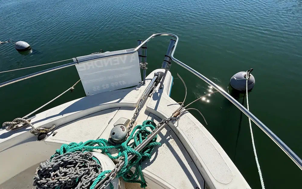 slider 8 Uniquest Marine Navistar 31