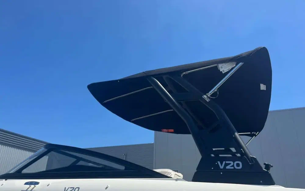 slider 10 Bayliner V20