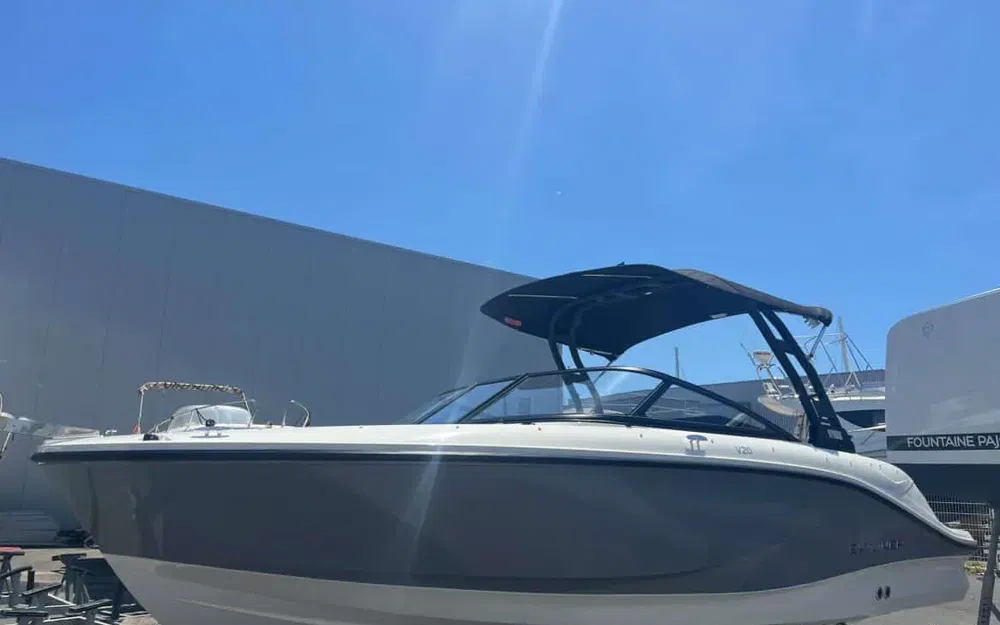 slider 1 Bayliner V20