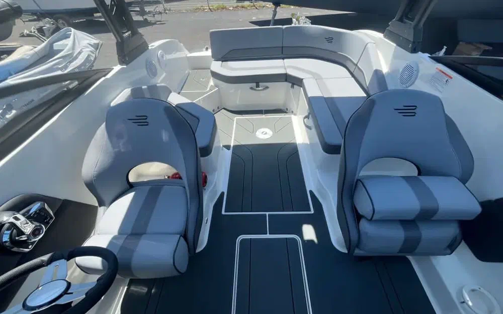 slider 6 Bayliner V20