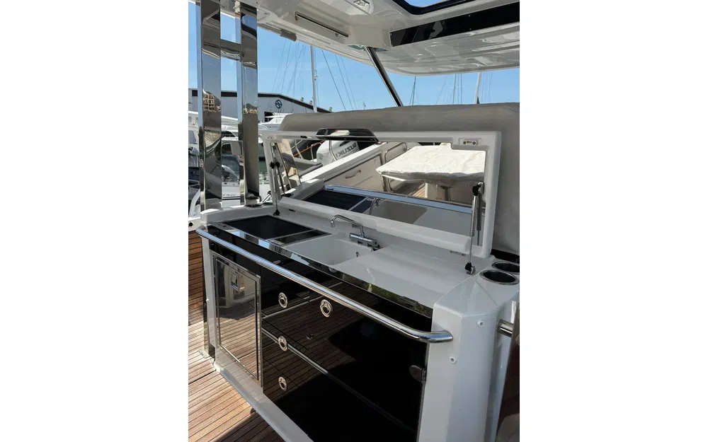 slider 5 Jeanneau CAP CAMARAT 10.5 WA SERIE 2