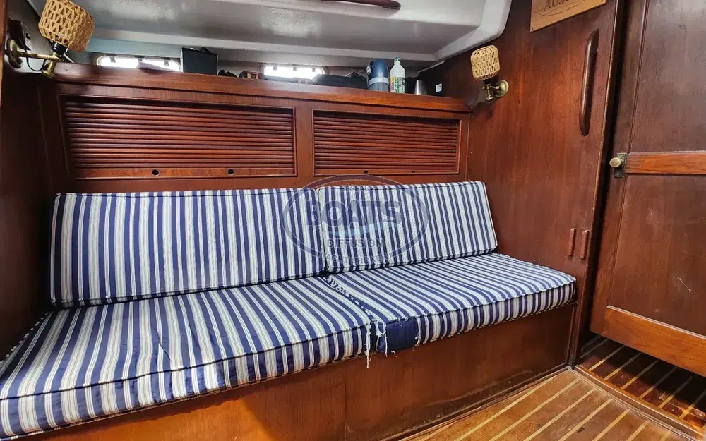 slider 11 Morgan Yacht Out Island 41