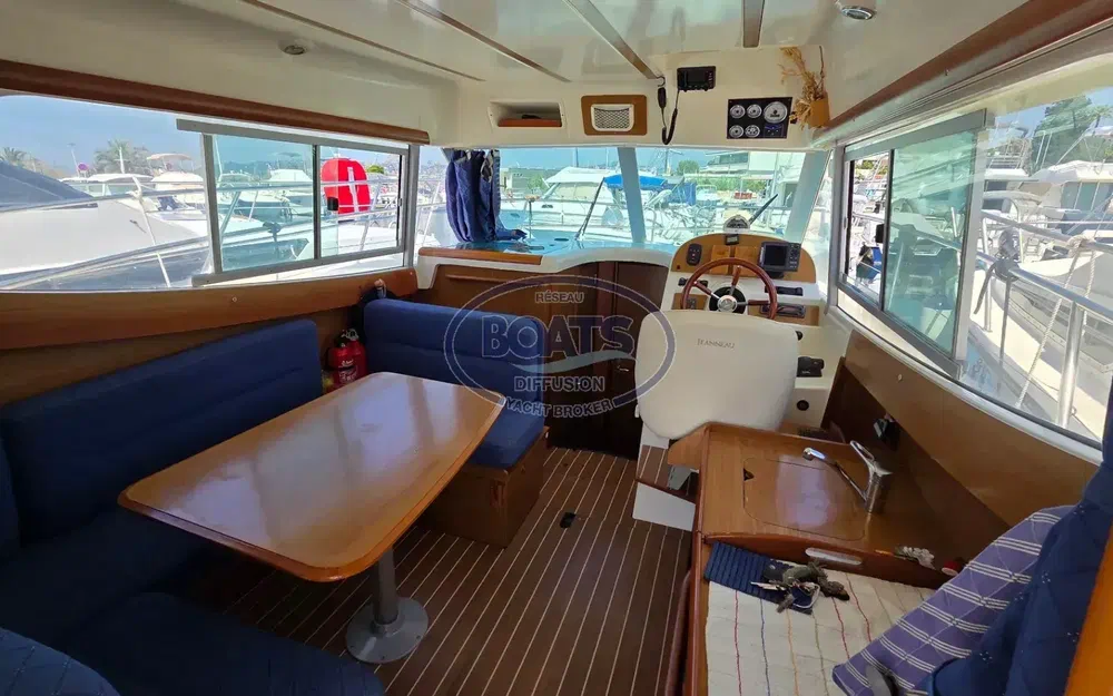 slider 6 Jeanneau Merry Fisher 925