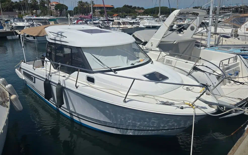 slider 1 Jeanneau Merry Fisher 795