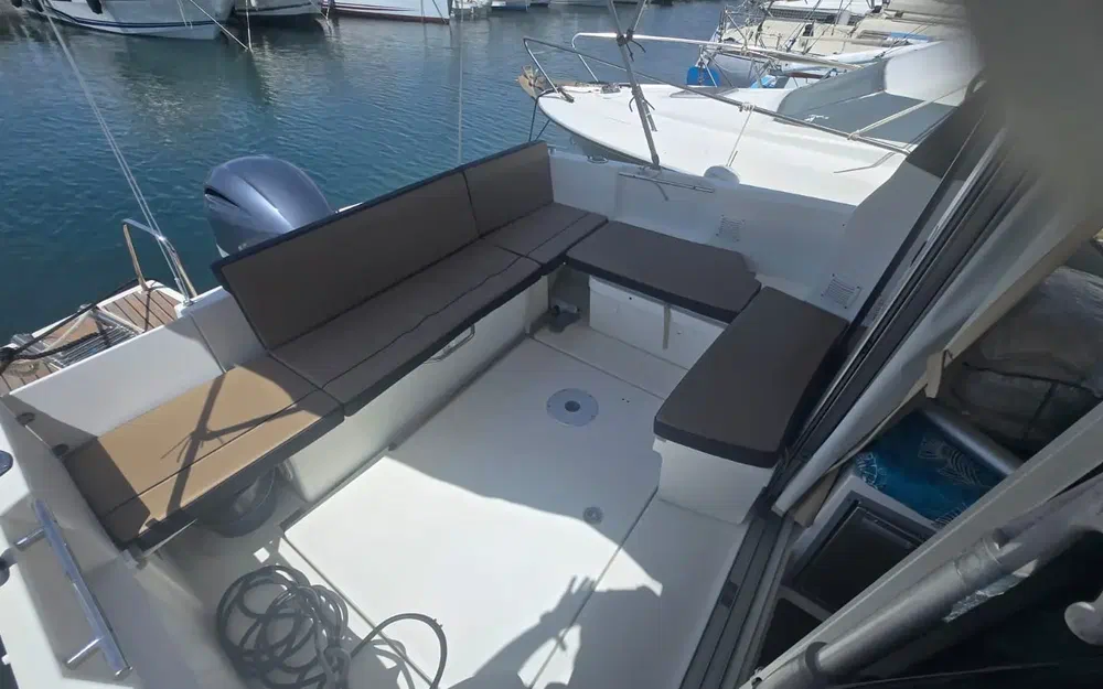 slider 2 Jeanneau Merry Fisher 795