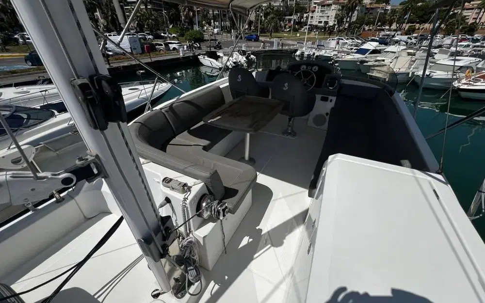 slider 14 Beneteau Swift Trawler 44