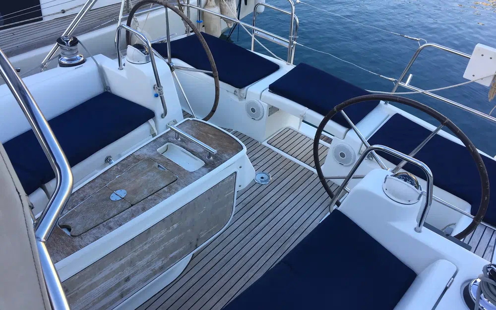 slider 21 Beneteau Oceanis 40