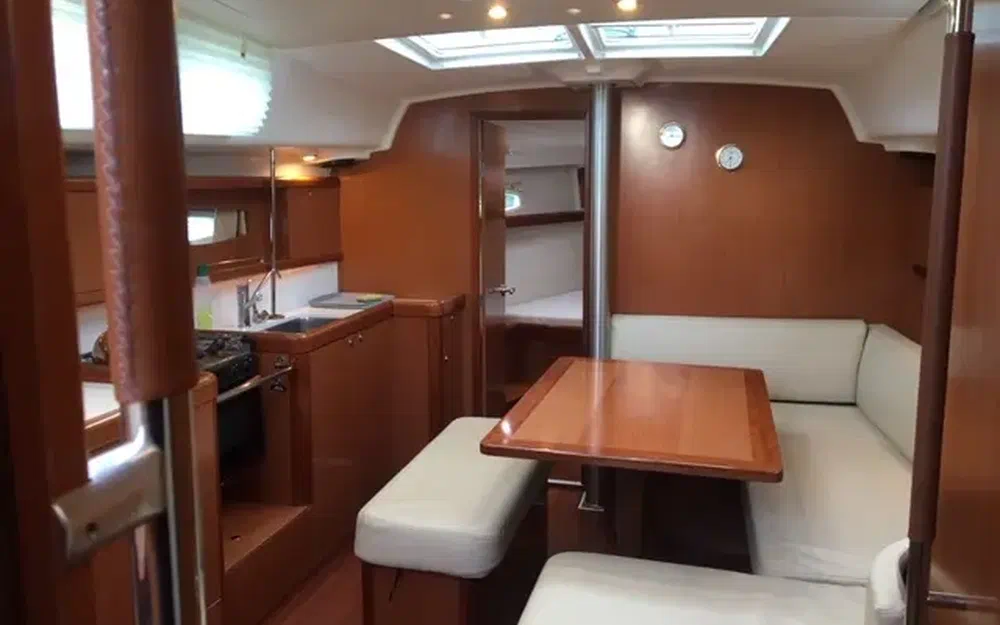 slider 26 Beneteau Oceanis 40