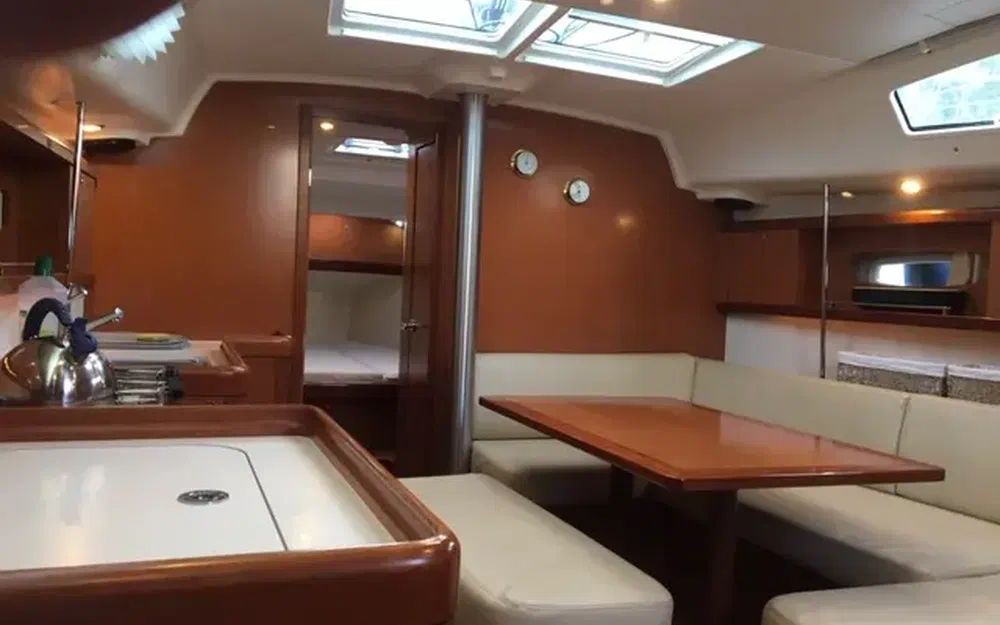 slider 27 Beneteau Oceanis 40