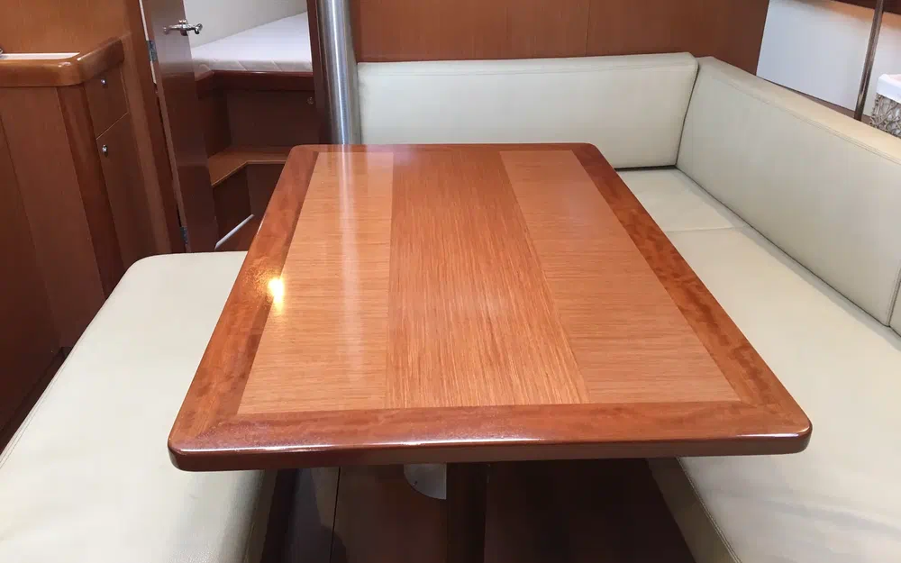 slider 34 Beneteau Oceanis 40