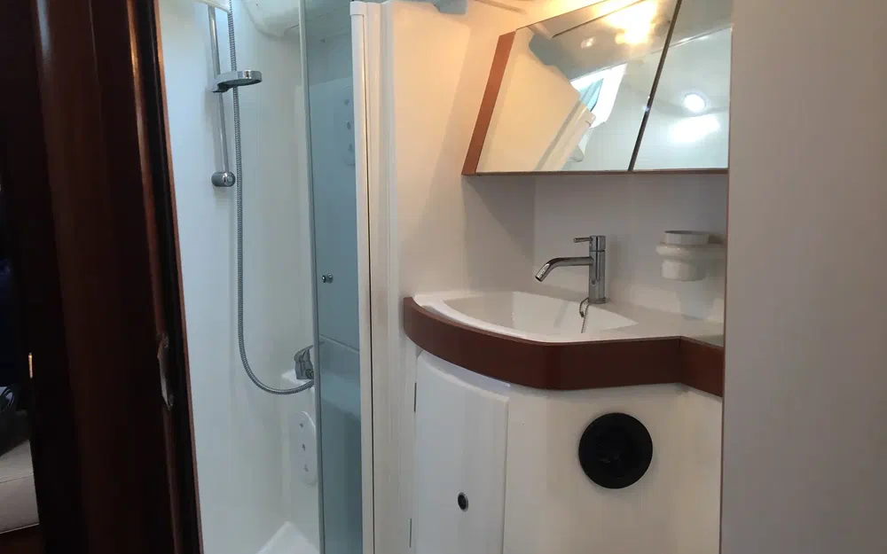 slider 44 Beneteau Oceanis 40