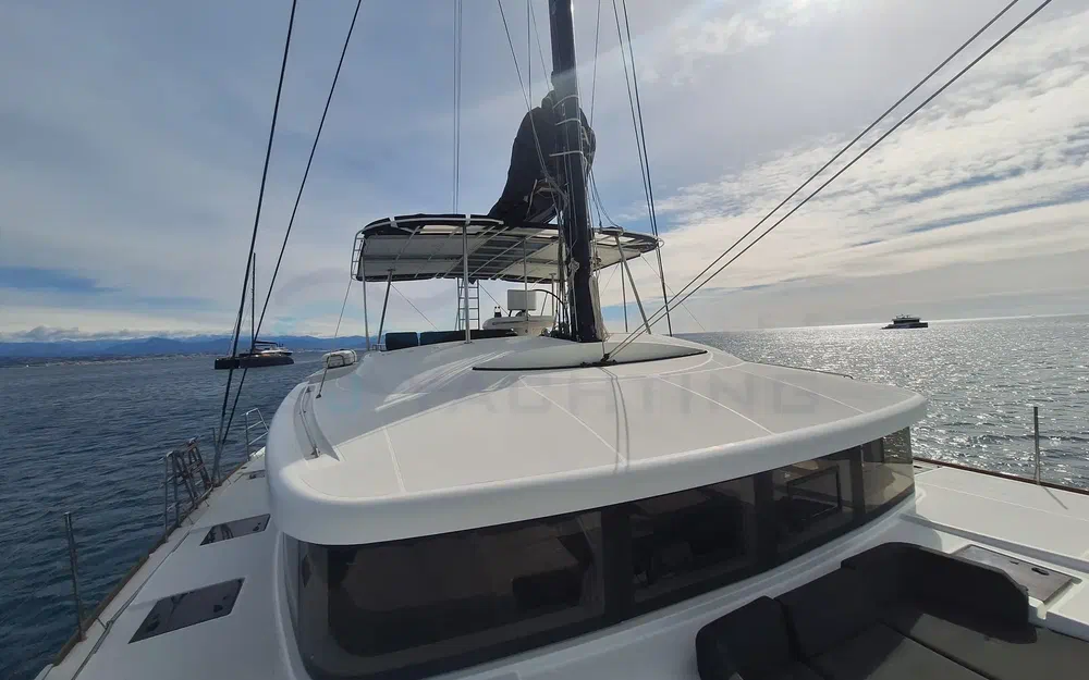 slider 14 Lagoon 52 F