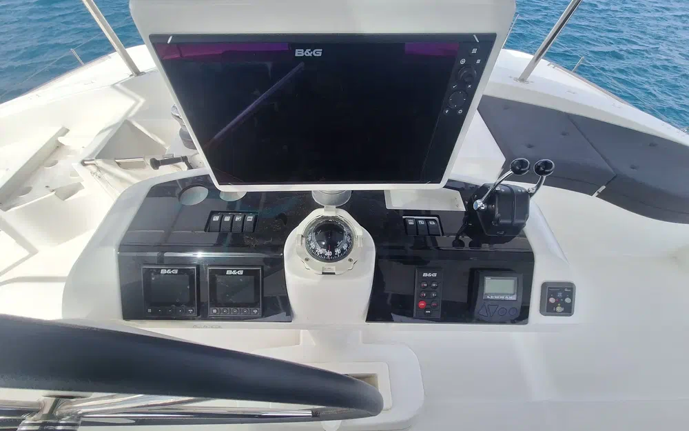 slider 17 Lagoon 52 F