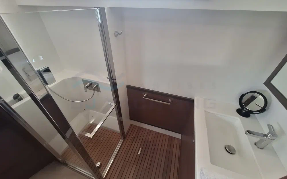 slider 24 Lagoon 52 F