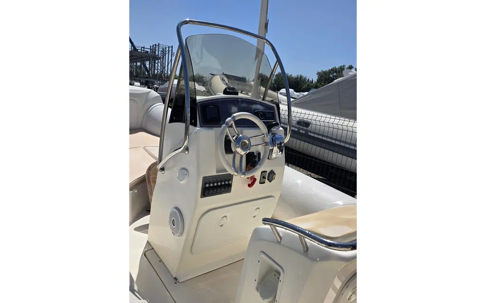 slider 2 Nuova Jolly NJ 650 XL
