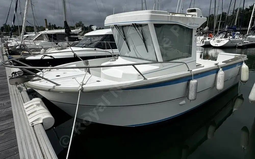 slider 0 Beneteau Antares 700 Fishing Antares 700 Peche