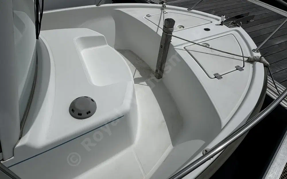 slider 3 Beneteau Antares 700 Fishing Antares 700 Peche