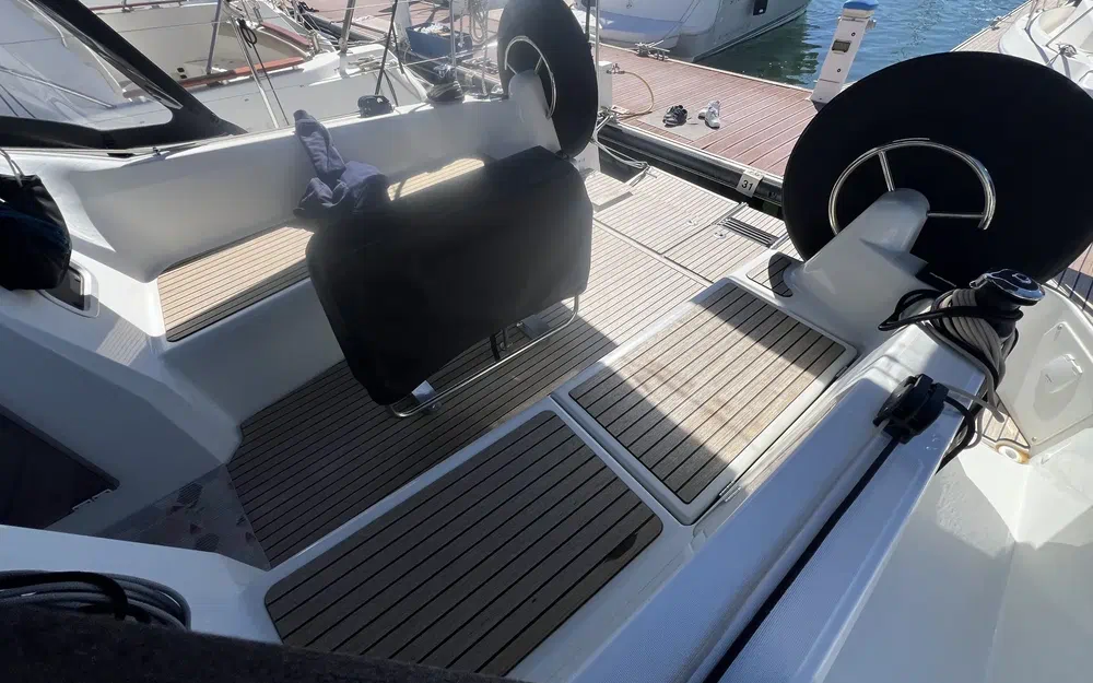 slider 15 Jeanneau Sun Odyssey 380