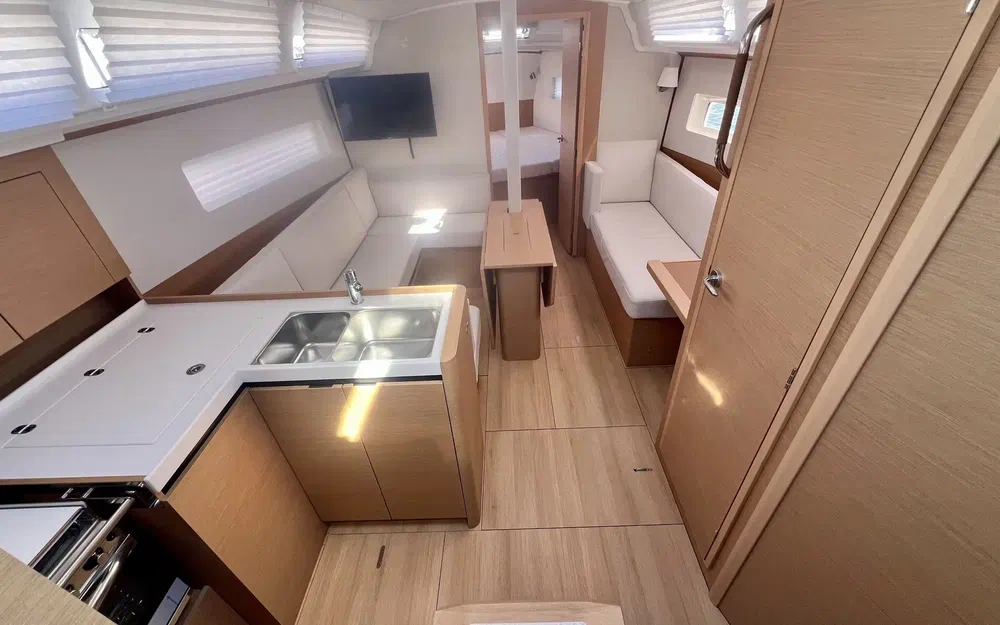 slider 17 Jeanneau Sun Odyssey 380